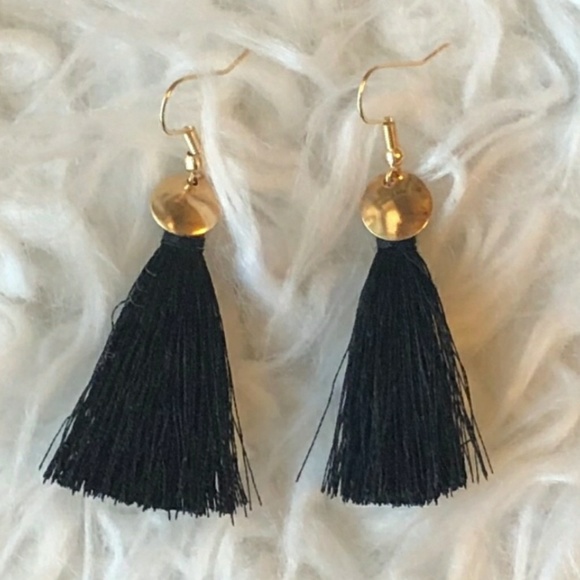 🎆JUST IN🎆 Black Tassel Earrings - Picture 2 of 2